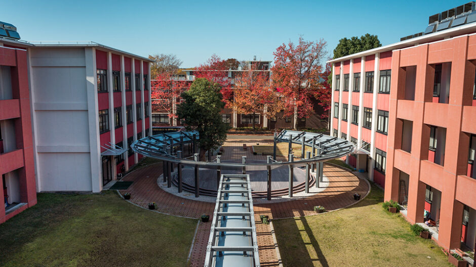 赤本　鳥取大学　医学部　1998年～2020年 23年分 鳥取大学 (2024年版大学入試シリーズ) | 教学社編集部 |本